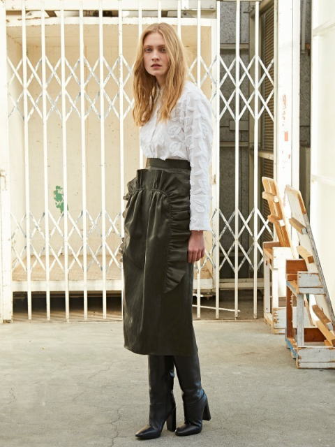 AKIRA NAKA◆長袖ブラウス/2/レーヨン/WHT/白/ホワイト/AP1808WH/アキラナカ/Paulina Blouse AKIRA NAKA【アキラナカ】正規取り扱い店、通販可能 ON LINE